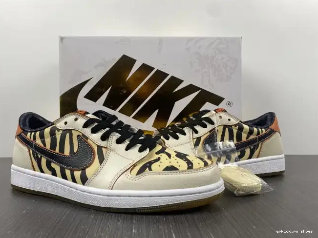 Rep 1 Jordan OG Year Low of DH6932-100 the Tiger Air 0531